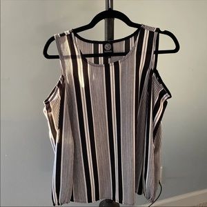 Cutout shoulder top